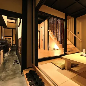 Tsumugi Hachijominamotocho アパート 京都市