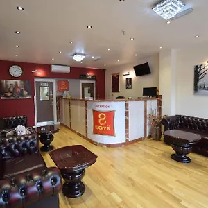 Hotell Lucky 8 Ilford